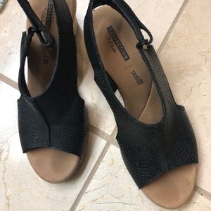 Black wedge Clarks sandals